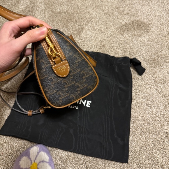 Celine SMALL BOSTON IN TRIOMPHE CANVAS AND CALFSKIN - Picture 4 of 7